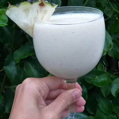 Recipe of Banana, coconut and pineapple smoothie on the DeliRec recipe website