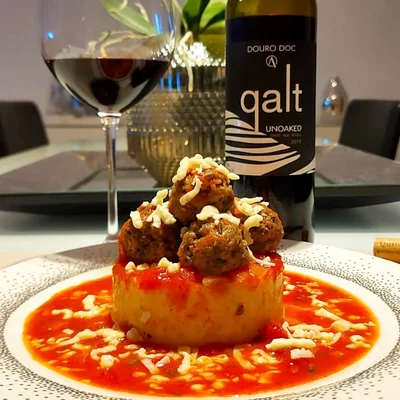 Recipe of Polenta with Meatballs in Homemade Tomato Sauce on the DeliRec recipe website