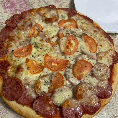 Recipe of Pepperoni and Mozzarella Pizza on the DeliRec recipe website