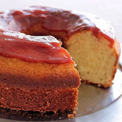 Recipe of Yogurt Cake with Strawberry Jam on the DeliRec recipe website
