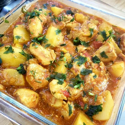 Recipe of Chicken stew with potatoes on the DeliRec recipe website