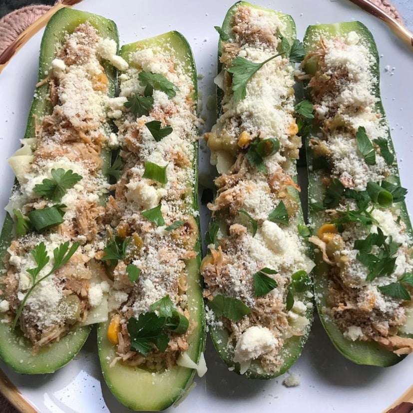 Photo of the Zucchini stuffed with chicken – recipe of Zucchini stuffed with chicken on DeliRec