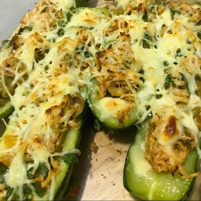 Recipe of Zucchini stuffed with chicken on the DeliRec recipe website