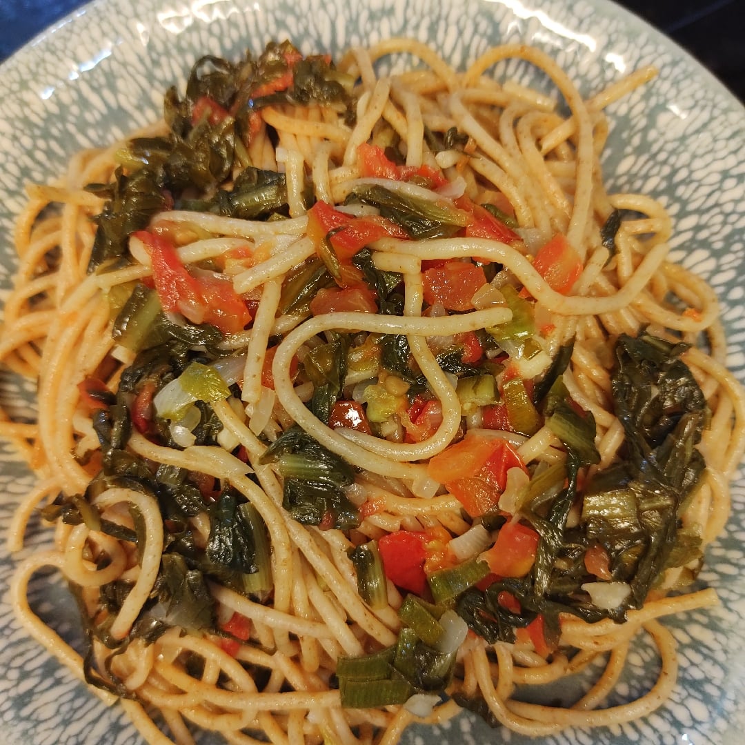 Photo of the Wholemeal Spaghetti with Escarole and Tomato – recipe of Wholemeal Spaghetti with Escarole and Tomato on DeliRec
