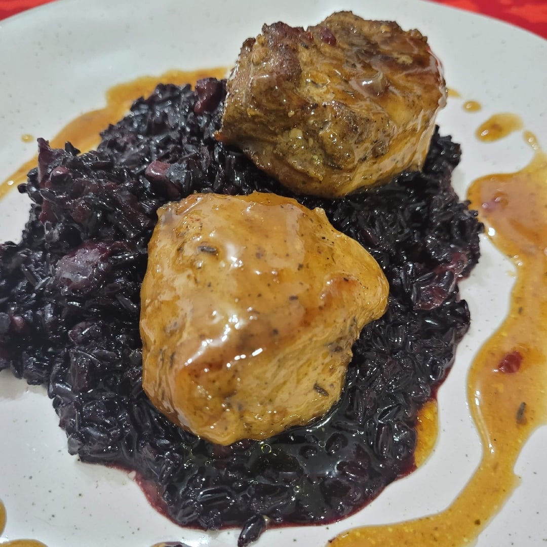 Photo of the Black Rice with Nuts and Apricot with Pork Filet Mignon – recipe of Black Rice with Nuts and Apricot with Pork Filet Mignon on DeliRec