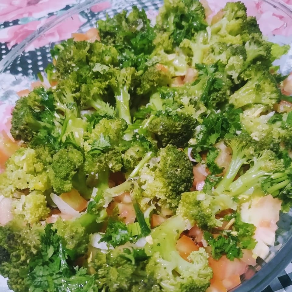 Foto da Salada de brócolis - receita de Salada de brócolis no DeliRec