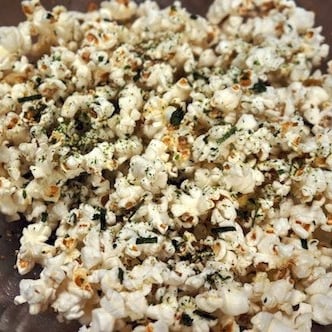 Photo of the Fine herb popcorn – recipe of Fine herb popcorn on DeliRec