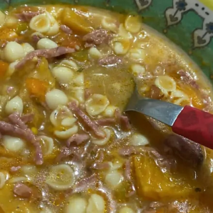 Foto da Sopa de legumes com calabresa ralada. - receita de Sopa de legumes com calabresa ralada. no DeliRec