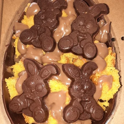 Recipe of Easter egg stuffed with carrot cake and brigadeiro on the DeliRec recipe website