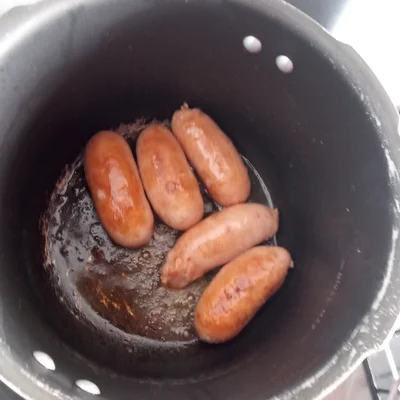Recipe of Sausage in the pressure cooker on the DeliRec recipe website