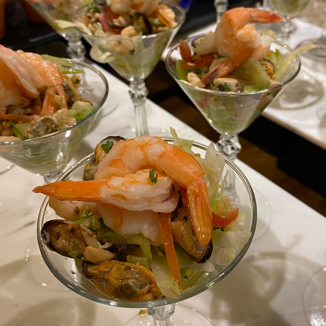 Foto da Salada de camarão e mariscos - receita de Salada de camarão e mariscos no DeliRec