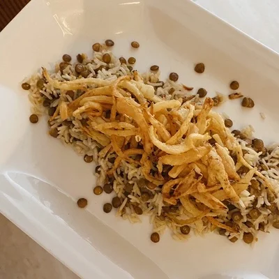 Receita de Arroz com lentilha e cebola frita 🥂 no site de receitas DeliRec