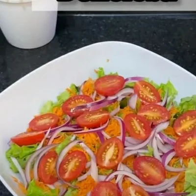 Recipe of Tomato salad with onion on the DeliRec recipe website