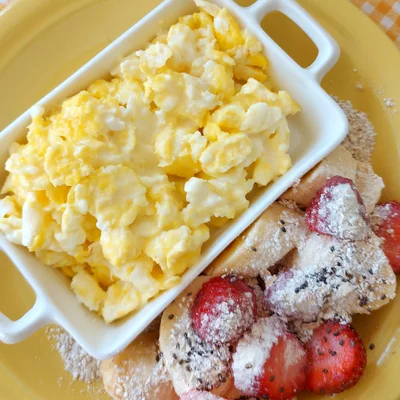 Recipe of Creamy Scrambled Eggs on the DeliRec recipe website
