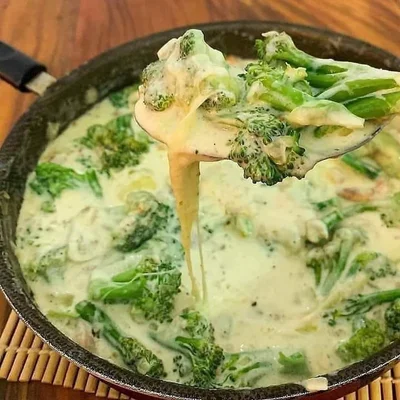 Recipe of creamy broccoli on the DeliRec recipe website