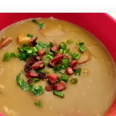 Recipe of Also known as cream or pea broth, this super easy soup to make will warm up your cold days. on the DeliRec recipe website