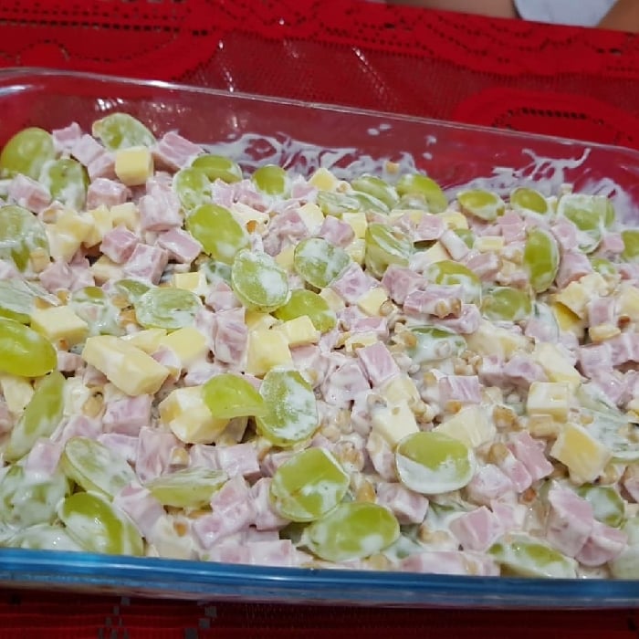 Photo of the Salad of brown green grapes and walnuts – recipe of Salad of brown green grapes and walnuts on DeliRec