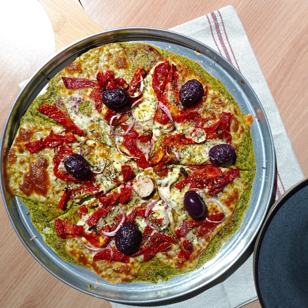 Photo of the Tasty broccoli pizza with sun-dried tomatoes – recipe of Tasty broccoli pizza with sun-dried tomatoes on DeliRec
