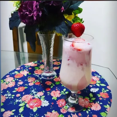 Recipe of Alcohol-free strawberry drink on the DeliRec recipe website
