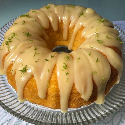 Recipe of Lemon cake 🍋 with lemon brigadeiro frosting 🍋 on the DeliRec recipe website