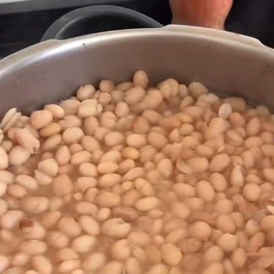 Recipe of homemade baked beans on the DeliRec recipe website