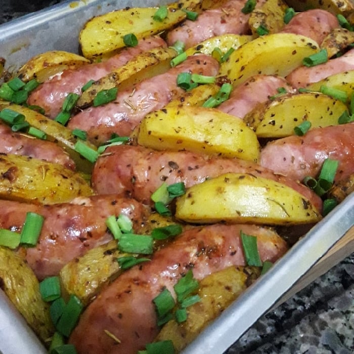 Foto da Linguiça com batatas - receita de Linguiça com batatas no DeliRec