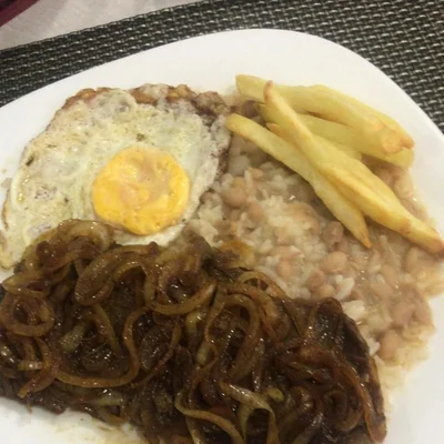 Recipe of Rice with French Fries, Egg and Fried Onion on the DeliRec recipe website