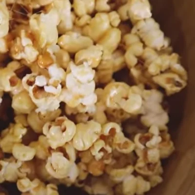 Recipe of Sweet or caramelized popcorn on the DeliRec recipe website