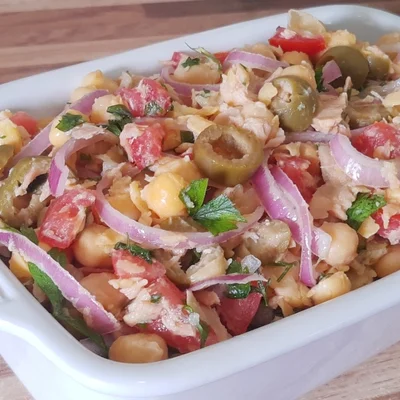 Recipe of Chickpea salad with tuna on the DeliRec recipe website