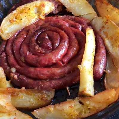 Recipe of Sausage with rustic roasted potatoes on the DeliRec recipe website