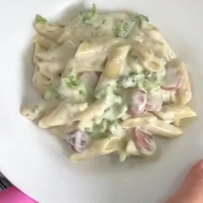Recipe of Pasta with sauce and broccoli on the DeliRec recipe website