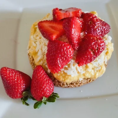 Recipe of Protein Microwave Fit Cake 🍓 on the DeliRec recipe website