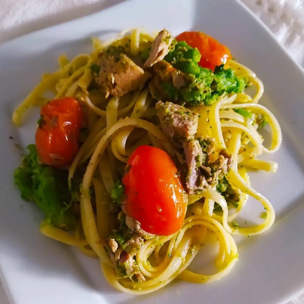 Photo of the Healthy Pasta with Tuna, Broccoli and Cherry Tomatoes – recipe of Healthy Pasta with Tuna, Broccoli and Cherry Tomatoes on DeliRec