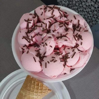 Recipe of Strawberry ice cream 🍓😋🍓 on the DeliRec recipe website