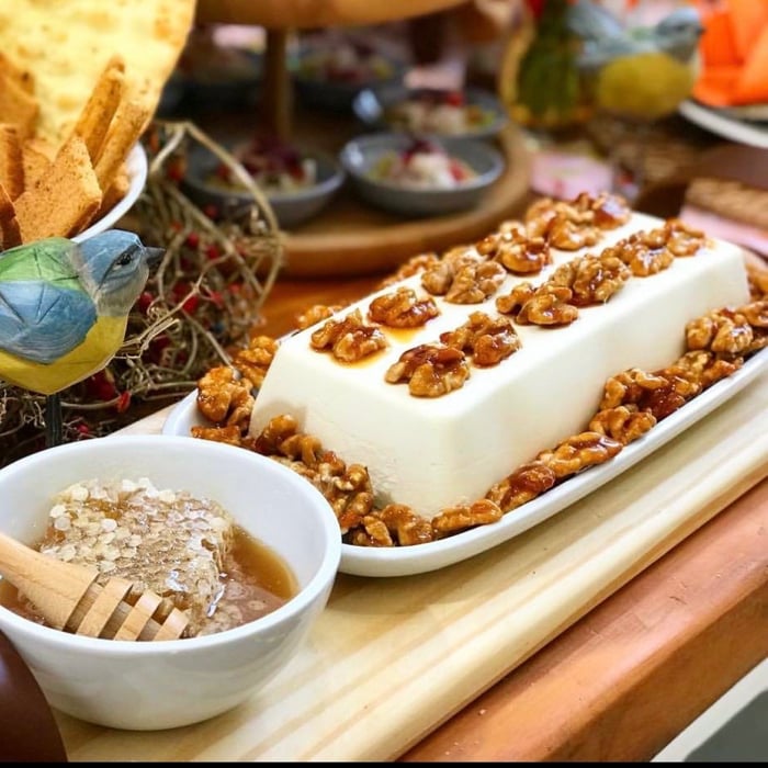 Photo of the Goat Cheese Terrine with Caramelized Nuts – recipe of Goat Cheese Terrine with Caramelized Nuts on DeliRec