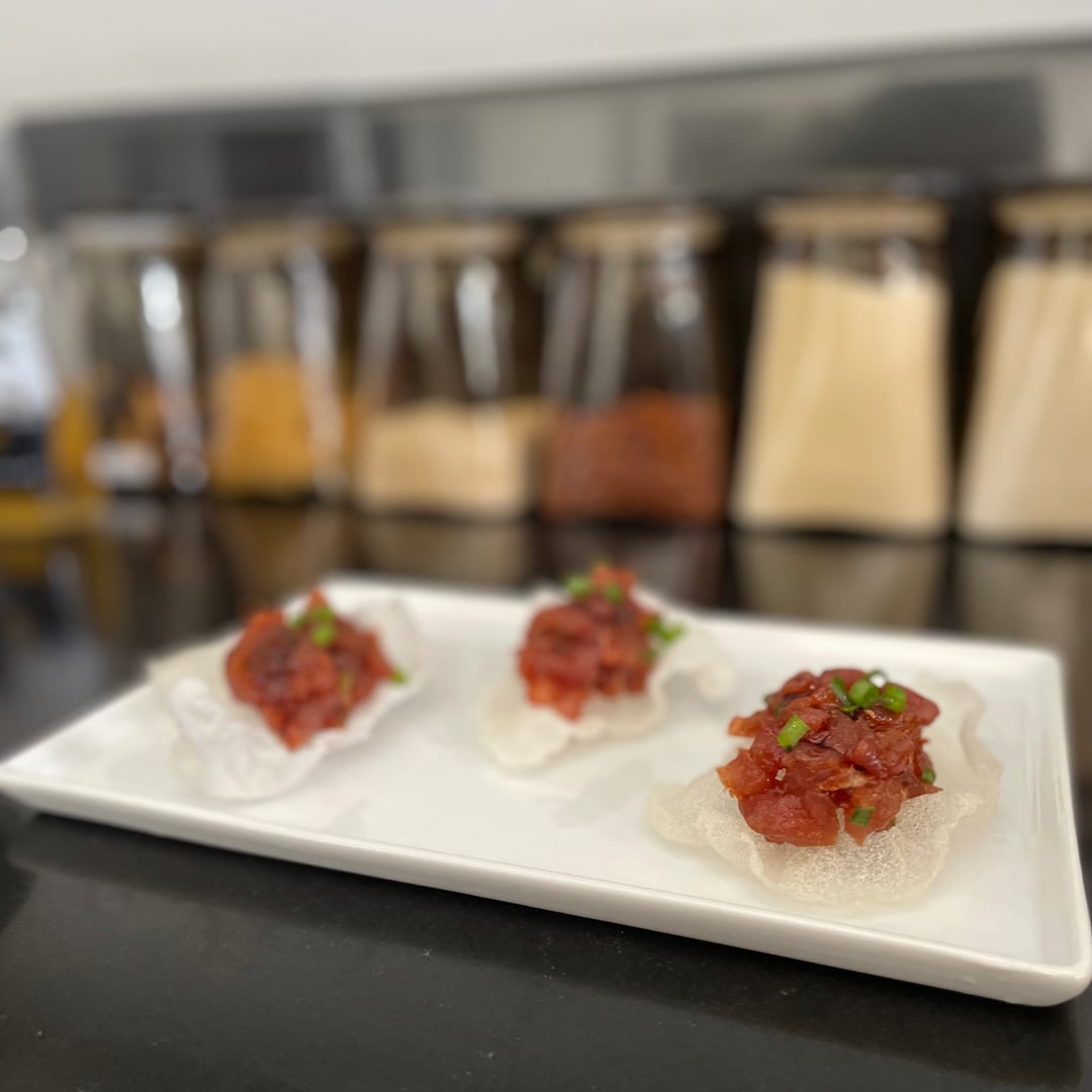 Foto da Spicy tuna na folha de arroz - receita de Spicy tuna na folha de arroz no DeliRec