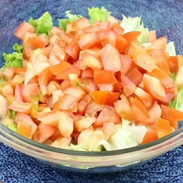 Photo of the Tomatoes with lettuce and lemon – recipe of Tomatoes with lettuce and lemon on DeliRec