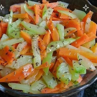 Recipe of simple vegetable salad on the DeliRec recipe website