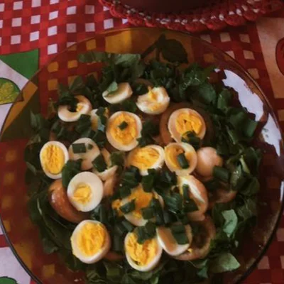 Receita de Salada de ovo com couve no site de receitas DeliRec