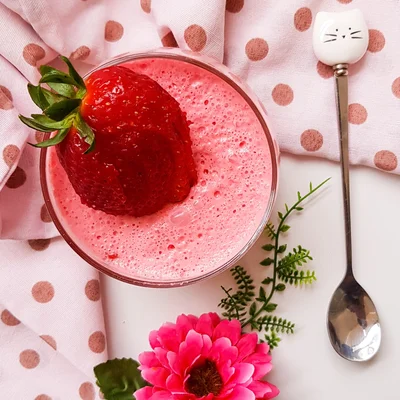 Recipe of Strawberry Mouse on the DeliRec recipe website