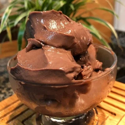 Recette de crème glacée au chocolat sur le site de recettes DeliRec
