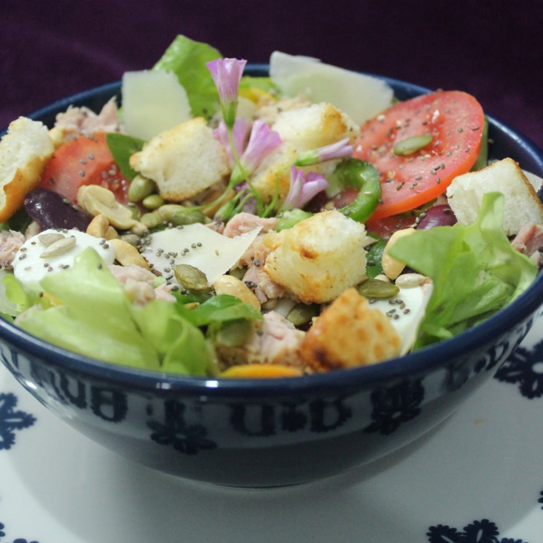 Foto da Bowl de salada com atum  - receita de Bowl de salada com atum  no DeliRec
