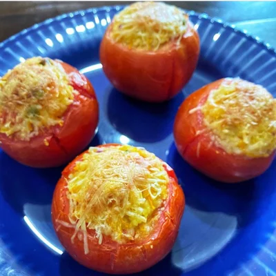 Recipe of Tomatoes stuffed with Moroccan couscous on the DeliRec recipe website