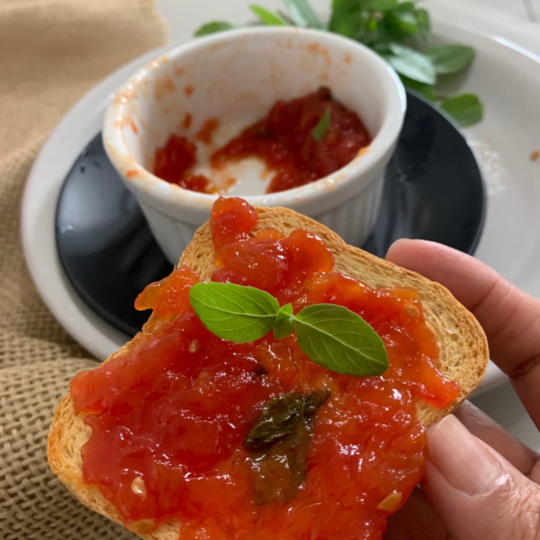 Foto da Geleia caseira de tomate com manjericão  - receita de Geleia caseira de tomate com manjericão  no DeliRec