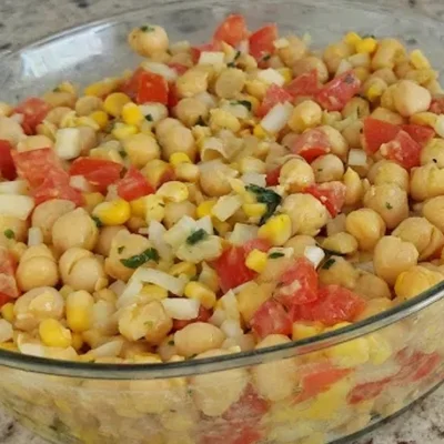 Recipe of Chickpea salad. Quick and easy to do. on the DeliRec recipe website