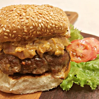 Recipe of Cheddar Sauce for Burgers on the DeliRec recipe website