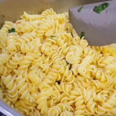 Recipe of garlic noodles on the DeliRec recipe website