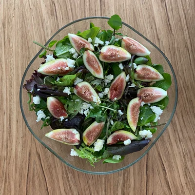 Recipe of Green salad with figs and feta on the DeliRec recipe website