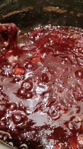Photo of the Red Onion Jam with Cabernet Sauvignon and Bacon – recipe of Red Onion Jam with Cabernet Sauvignon and Bacon on DeliRec
