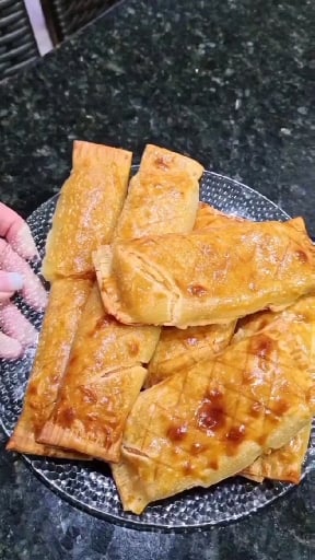 Photo of the Puff Pastry (Made with Ready-to-Draw Dough) – recipe of Puff Pastry (Made with Ready-to-Draw Dough) on DeliRec